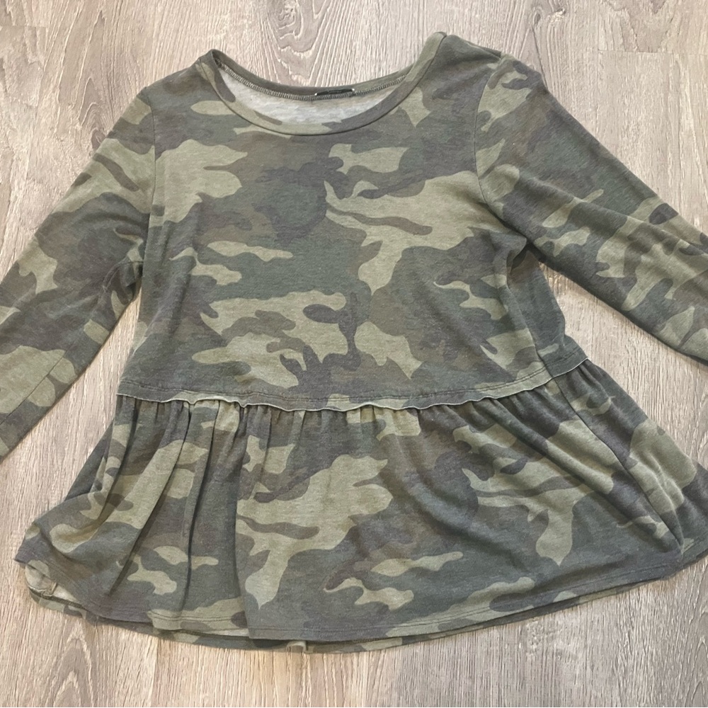 Camo 3/4 Sleeve Top